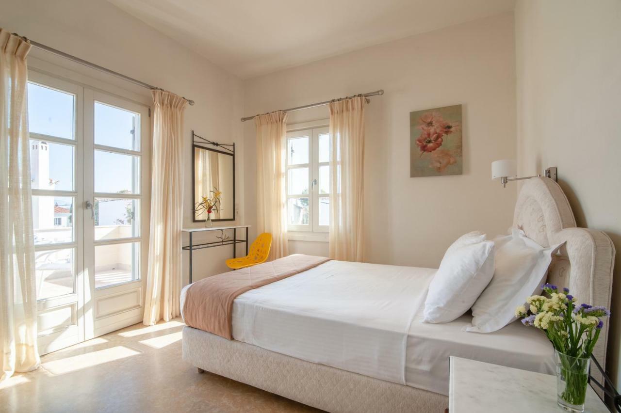 Mimoza Hotel Spétses Buitenkant foto