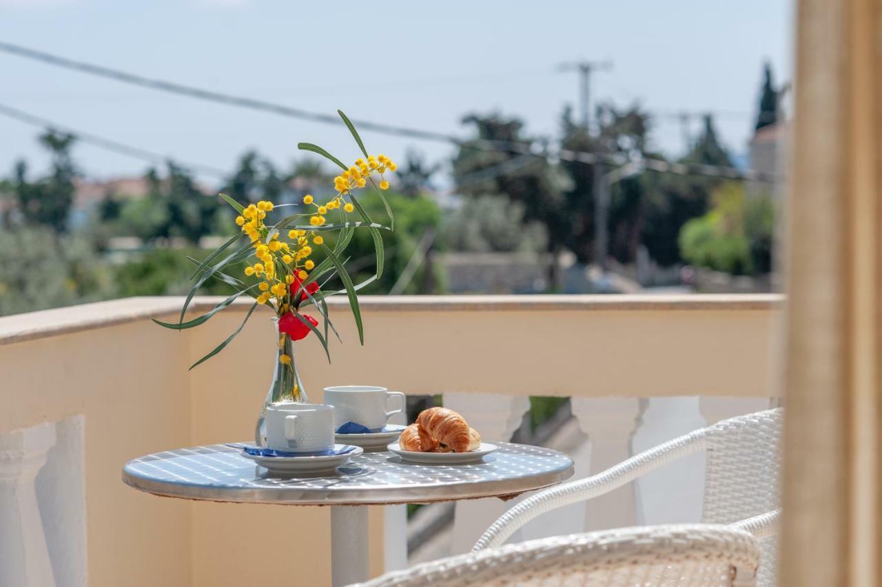 Mimoza Hotel Spétses Buitenkant foto