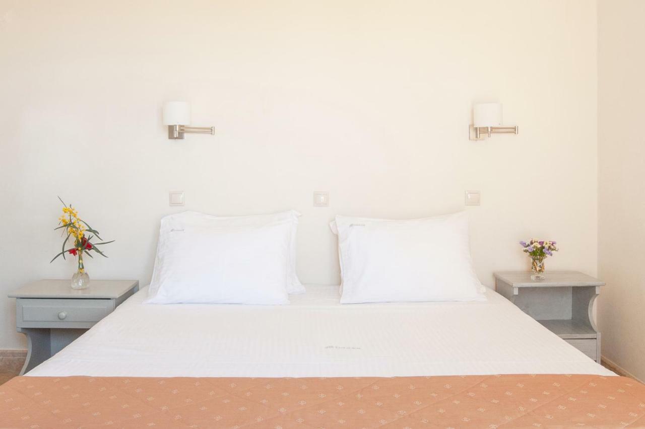 Mimoza Hotel Spétses Buitenkant foto