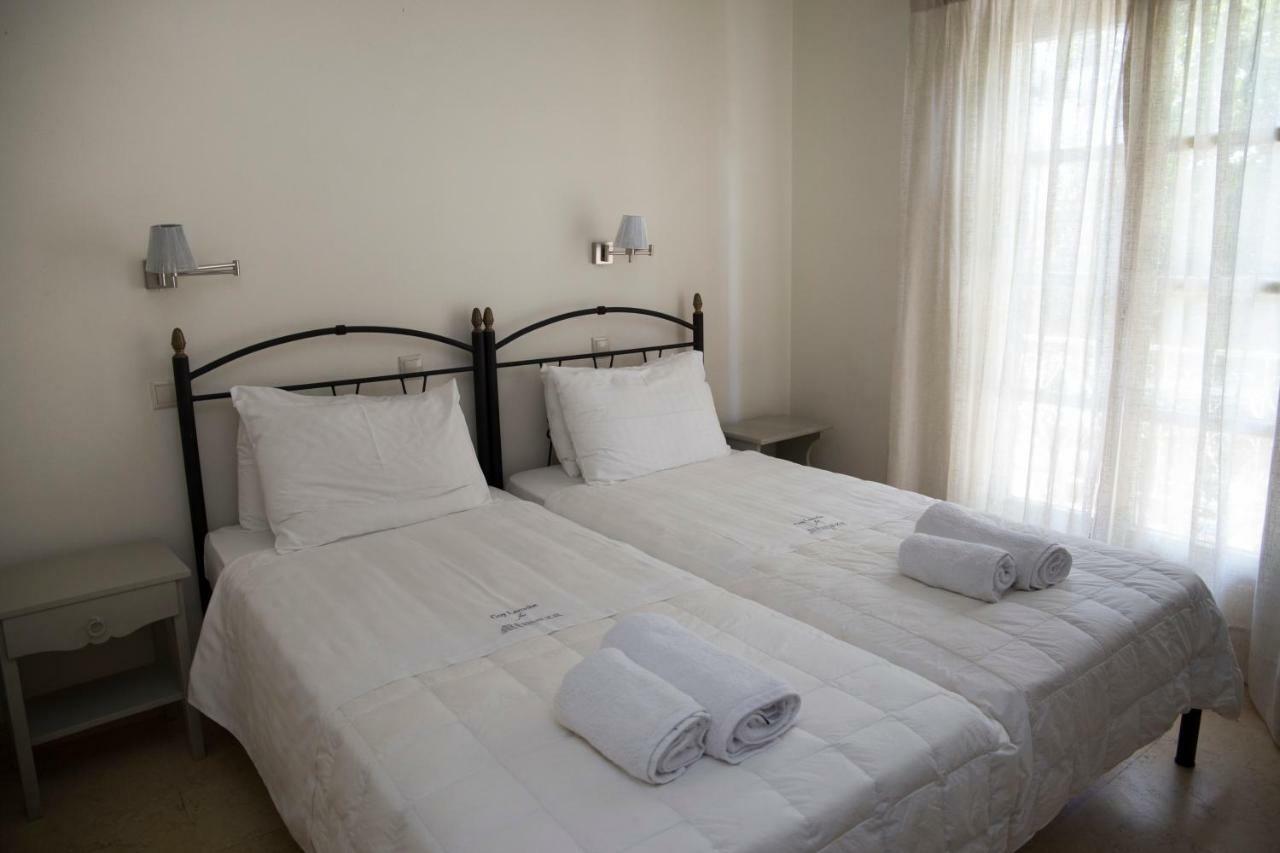 Mimoza Hotel Spétses Buitenkant foto